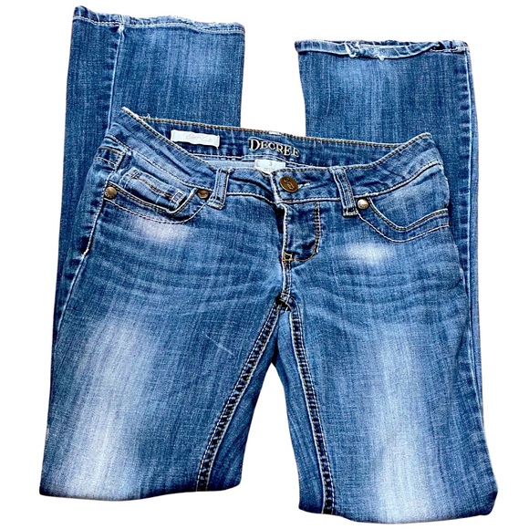 Decree Denim - Decree distressed dark wash denim blue jeans